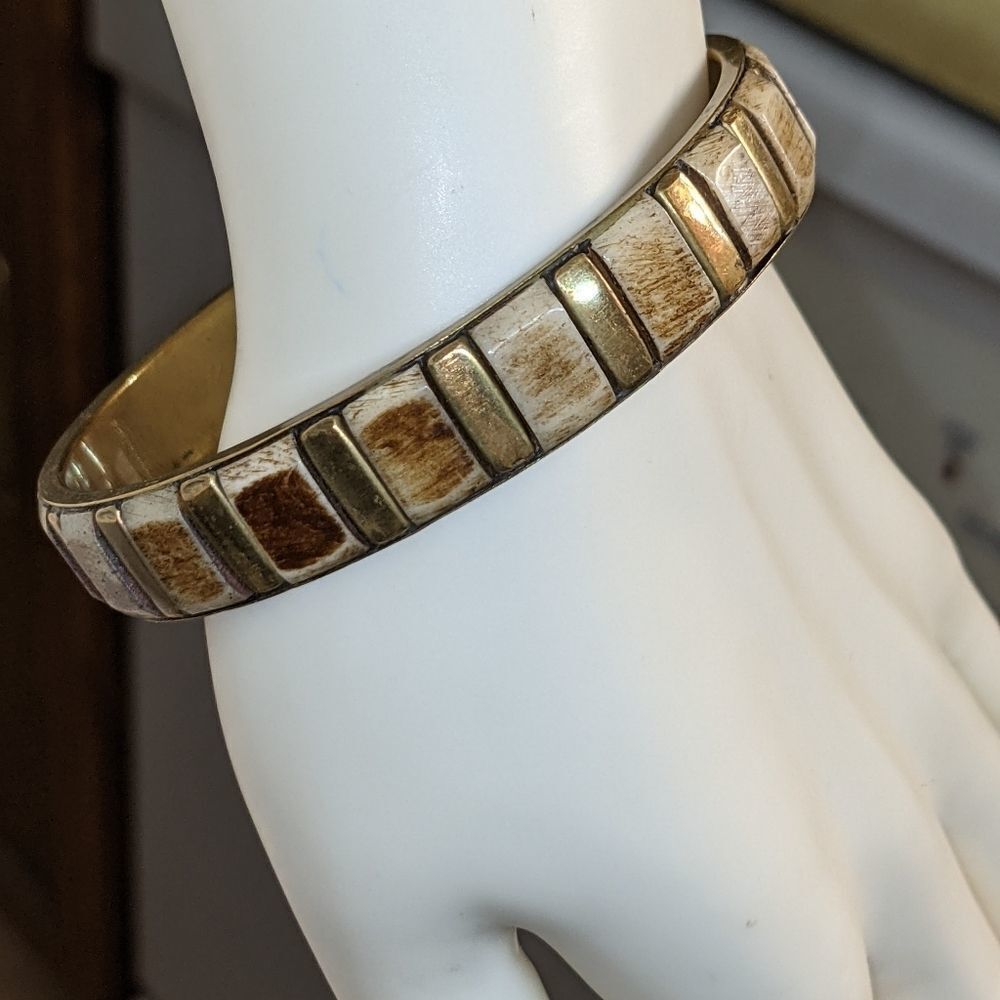 Vibrate brown, tan, cream pattern & tiled thick goldtone bangle bracelet